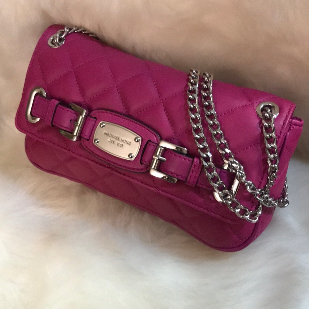 MK “HAMILTON QUILTED SHOULDER FLAP” BAG